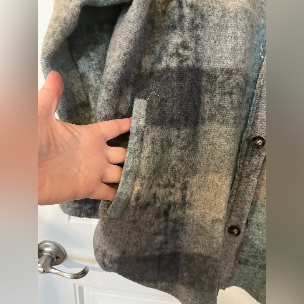 Last Chance! BiBi Plaid Teddy Jacket in Gray and Tan - Picture 4 of 6